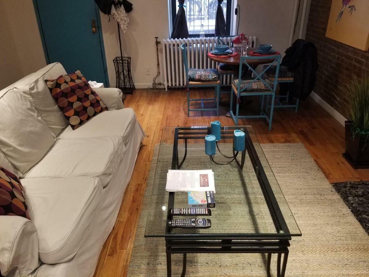 Fully Furnished Entire Floor Apartment In Historic Harlem New York Bagian luar foto